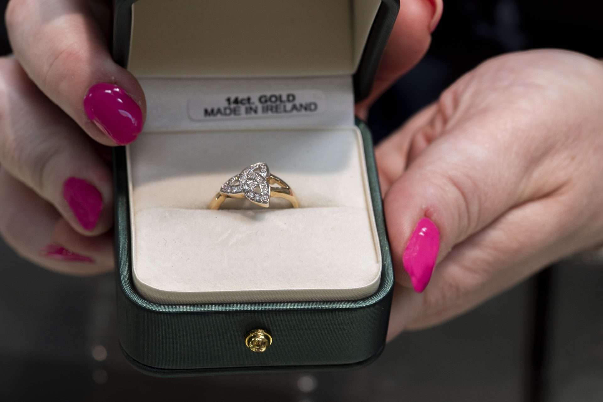 Moriartys-Irish-Gifts-Adare-2594